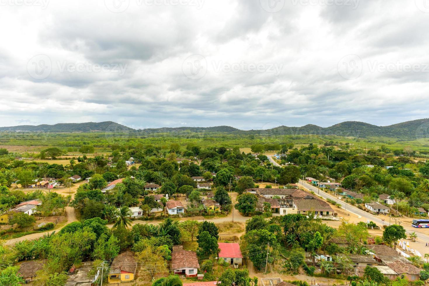 panorama av manaca iznaga i de valle de los ingenios, trinidad, kuba foto