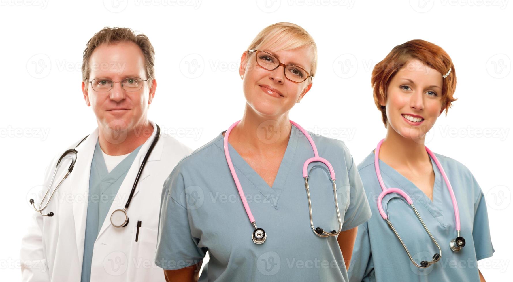 grupp av doktorer eller sjuksköterskor på en vit bakgrund foto