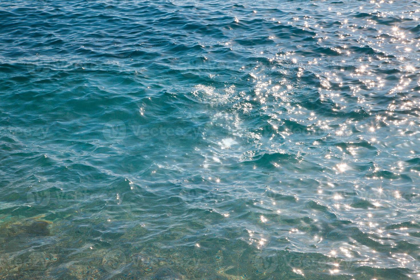 textur av vågig blå hav foto