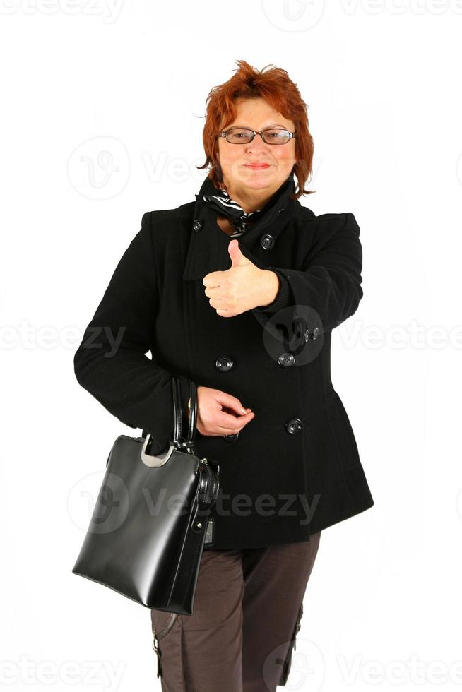 affärskvinna håller på med ok tecken foto