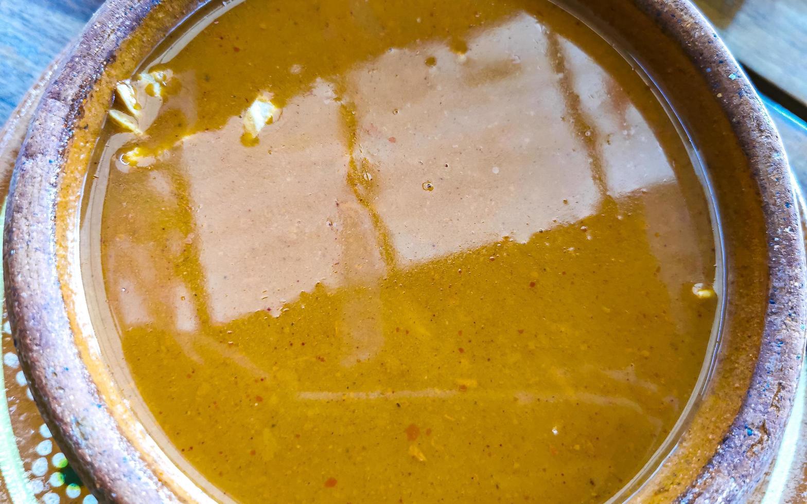 aztec mexikansk soppa i en restaurang playa del carmen Mexiko. foto