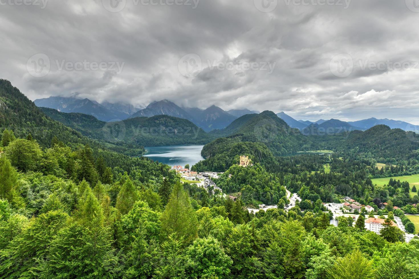 de hohenschwangau slott i hohenschwangau, Bayern, Tyskland. den var de barndom bostad av kung ludwig ii av bavaria och var byggd förbi hans far, kung maximilian ii av bayern. foto