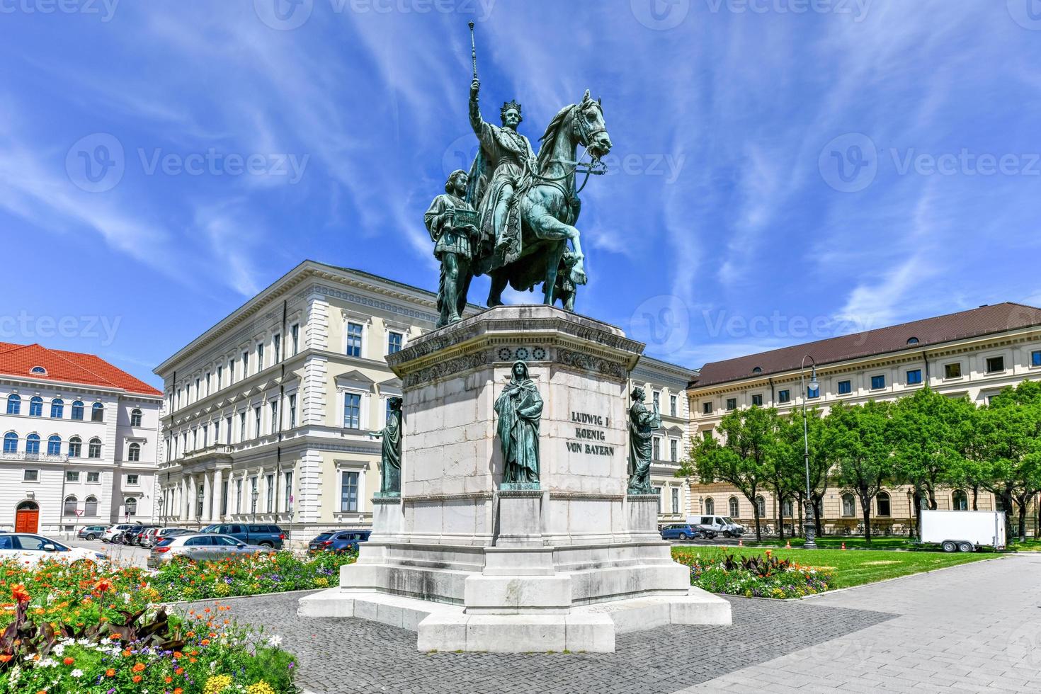 monument reiterdenkmal av kung ludwig jag av Bayern, som är belägen på de odeosplatz i München, Tyskland. foto