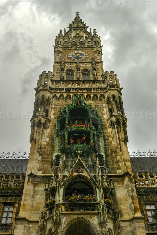 torn av de stad hall på de marienplatz i München, Tyskland. foto