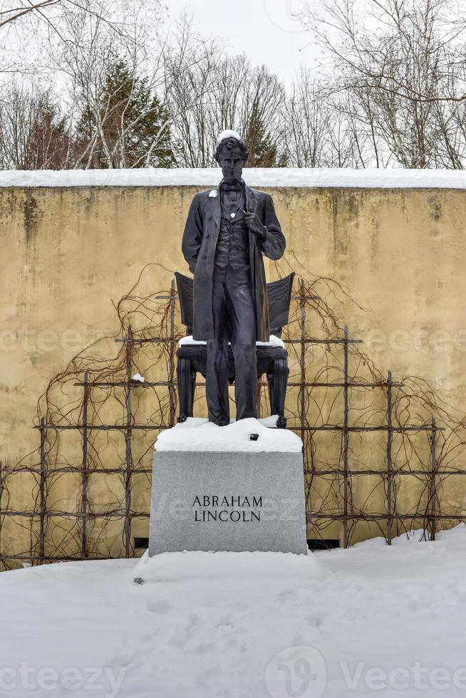 Abraham lincoln monument i saint-gaudens nationell historisk webbplats i ny hampshire. foto