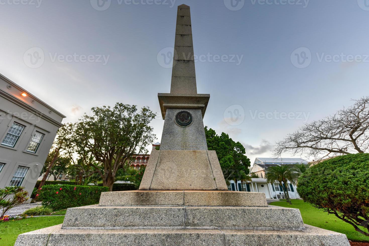 obelisk i minne av större allmän herr william reid i Hamilton, bermuda. foto