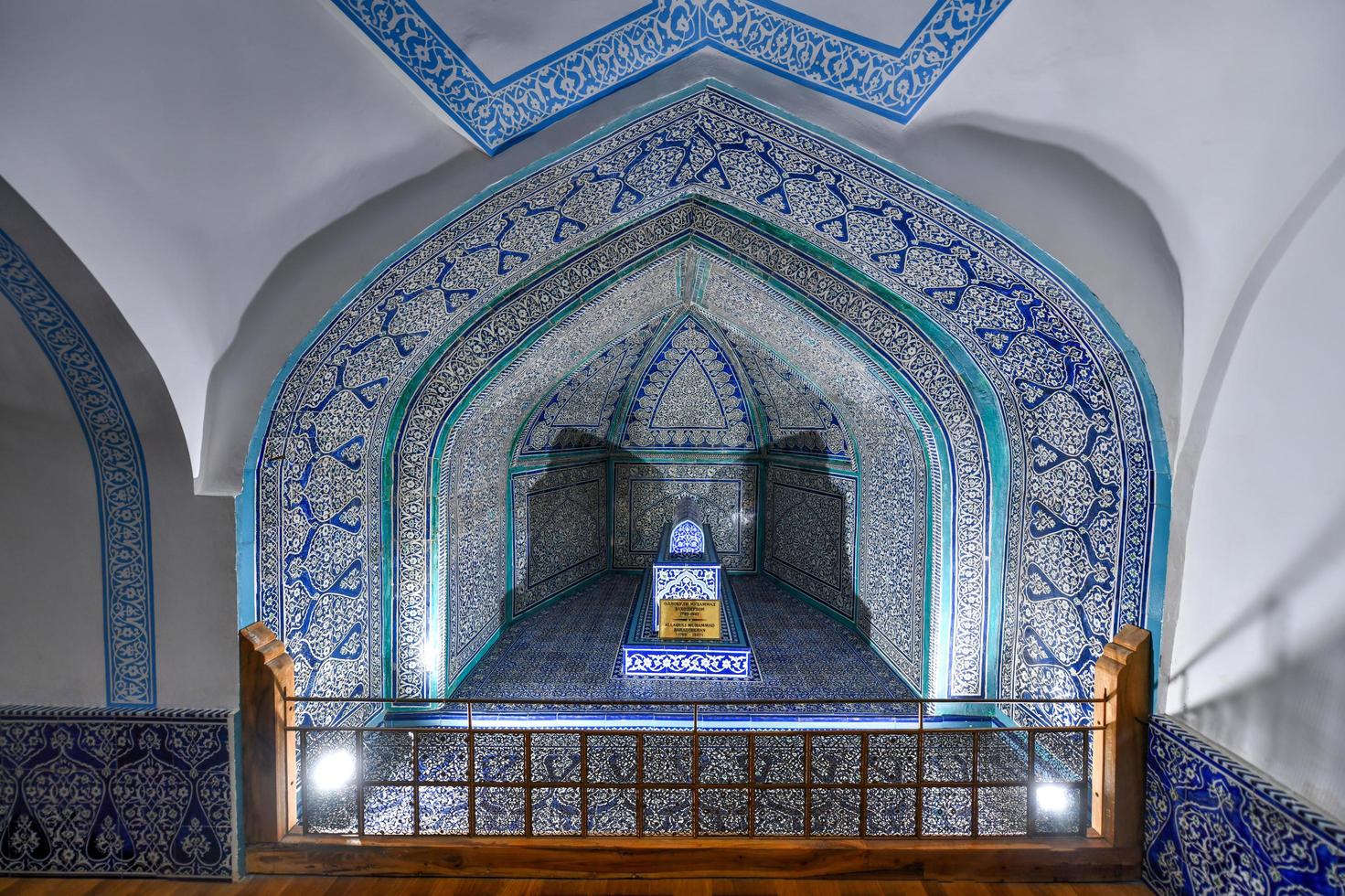 khiva, uzbekistan - juli 13, 2019 - pahlavan-mahmud mausoleum i khiva, uzbekistan. Gjort i de tradition av khorezm arkitektur av xviii-xix århundraden. foto