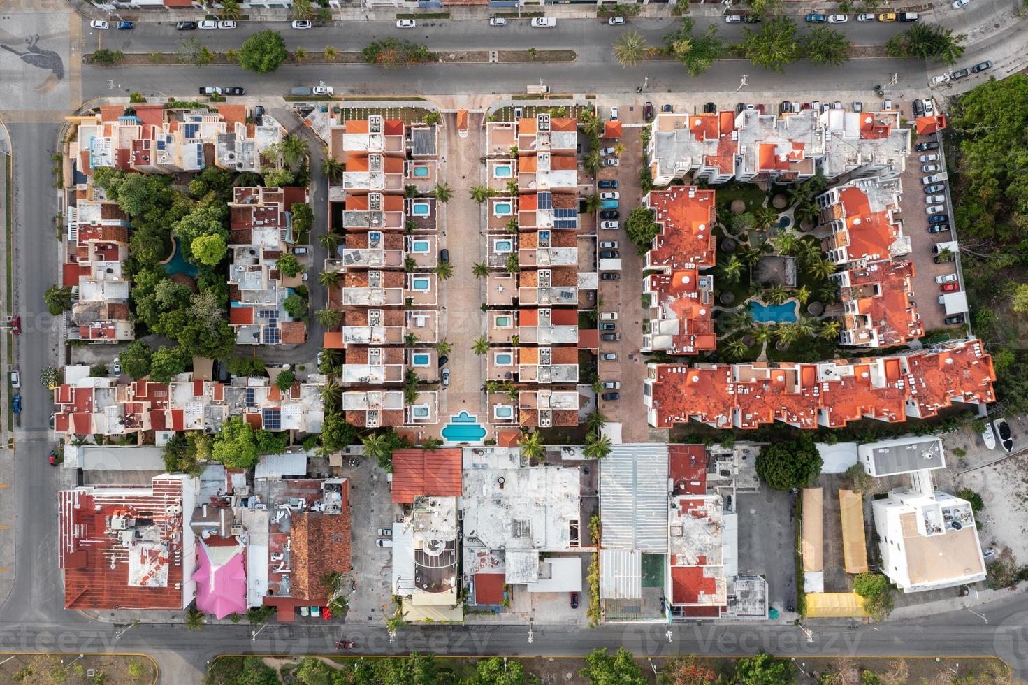 antenn topp ner se av hus och hus komplex i Cancun, Mexiko. foto