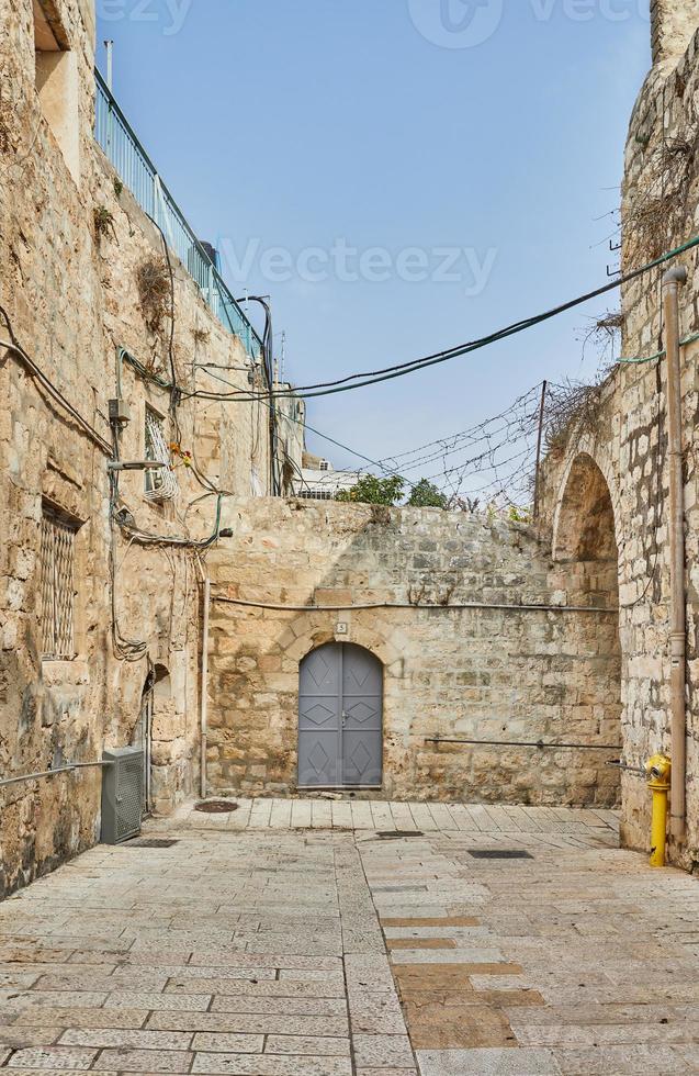 forntida gränd i judiska kvarteren, jerusalem. israel. foto i gammal färgbildstil