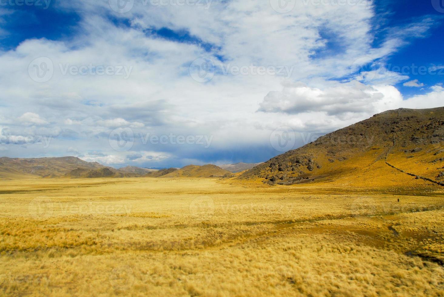 helig dal av de inkaor. kusco till puno, peru. foto