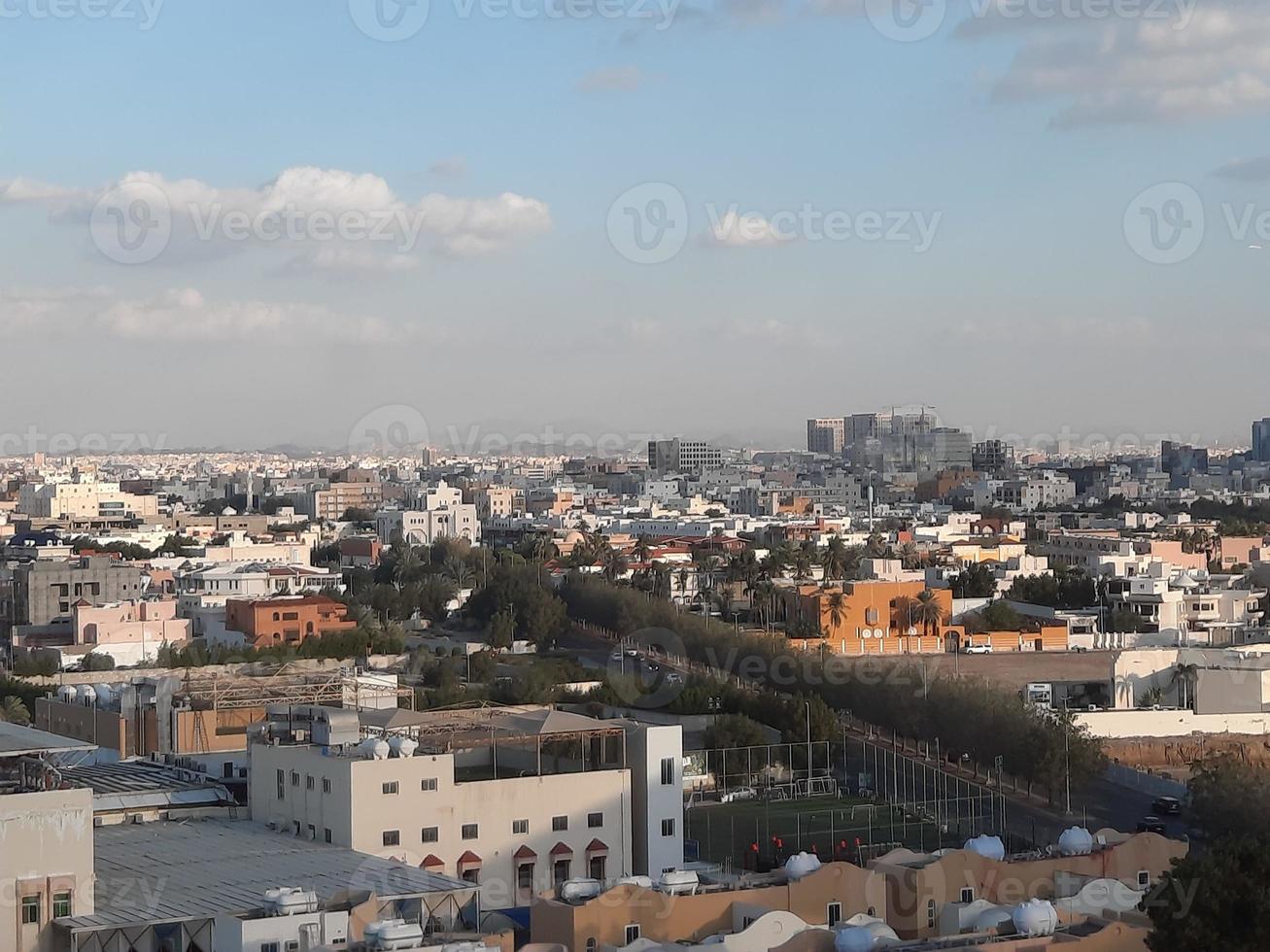 skön dagtid horisont av jeddah stad, de andra största stad i saudi arabien. foto