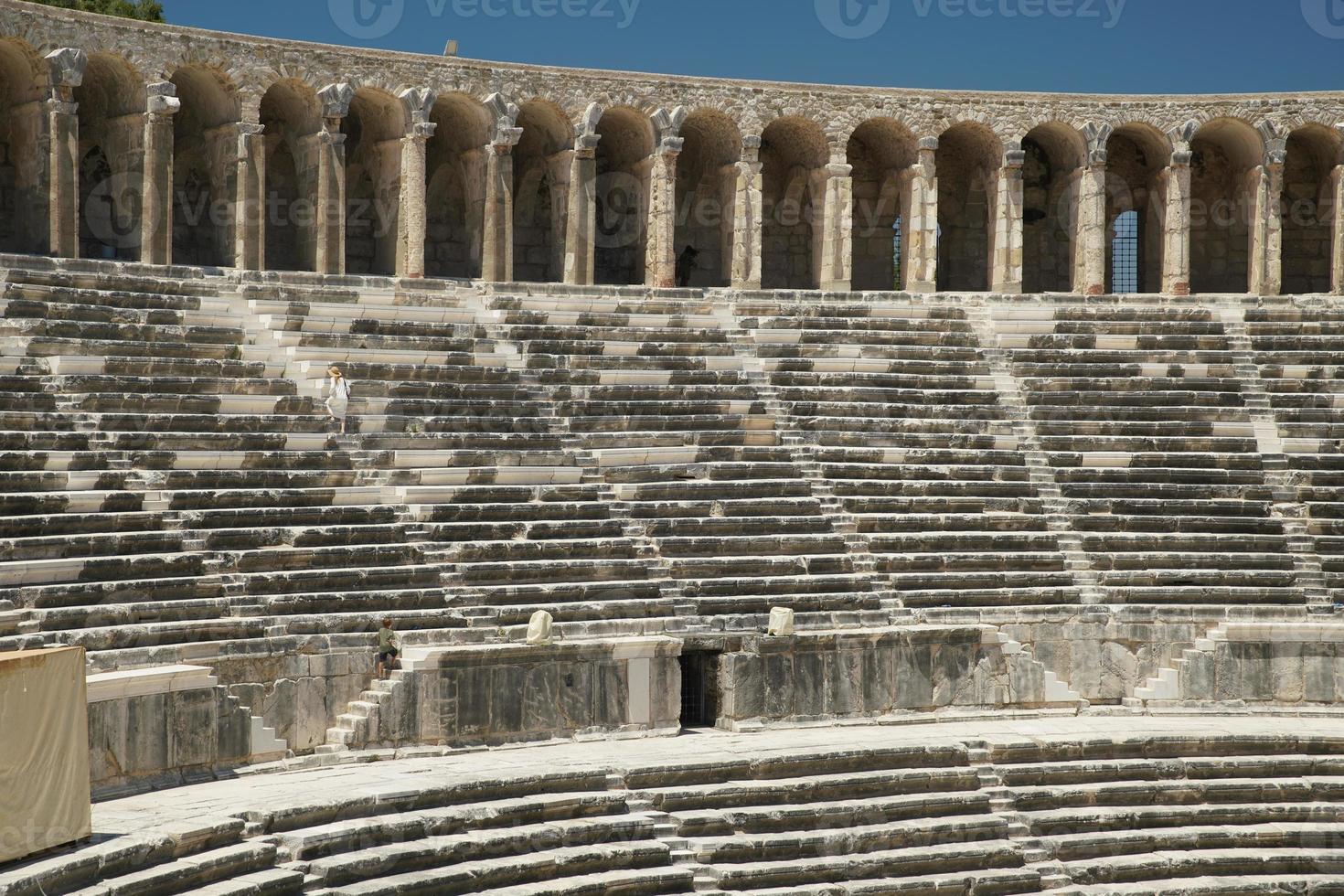 teater av aspendos gammal stad i antalya, turkiye foto