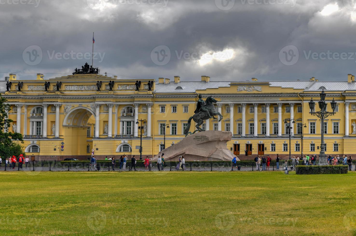 de brons ryttare ryttare staty av Peter de bra i de senat fyrkant i helgon Petersburg, Ryssland. bemyndigad förbi Catherine de bra, foto