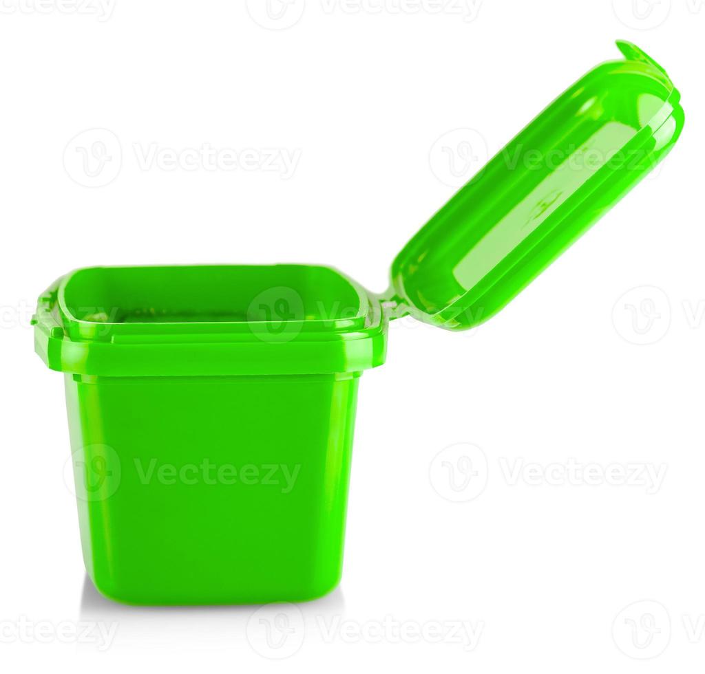 stänga upp plast grön låda på en vit bakgrund foto