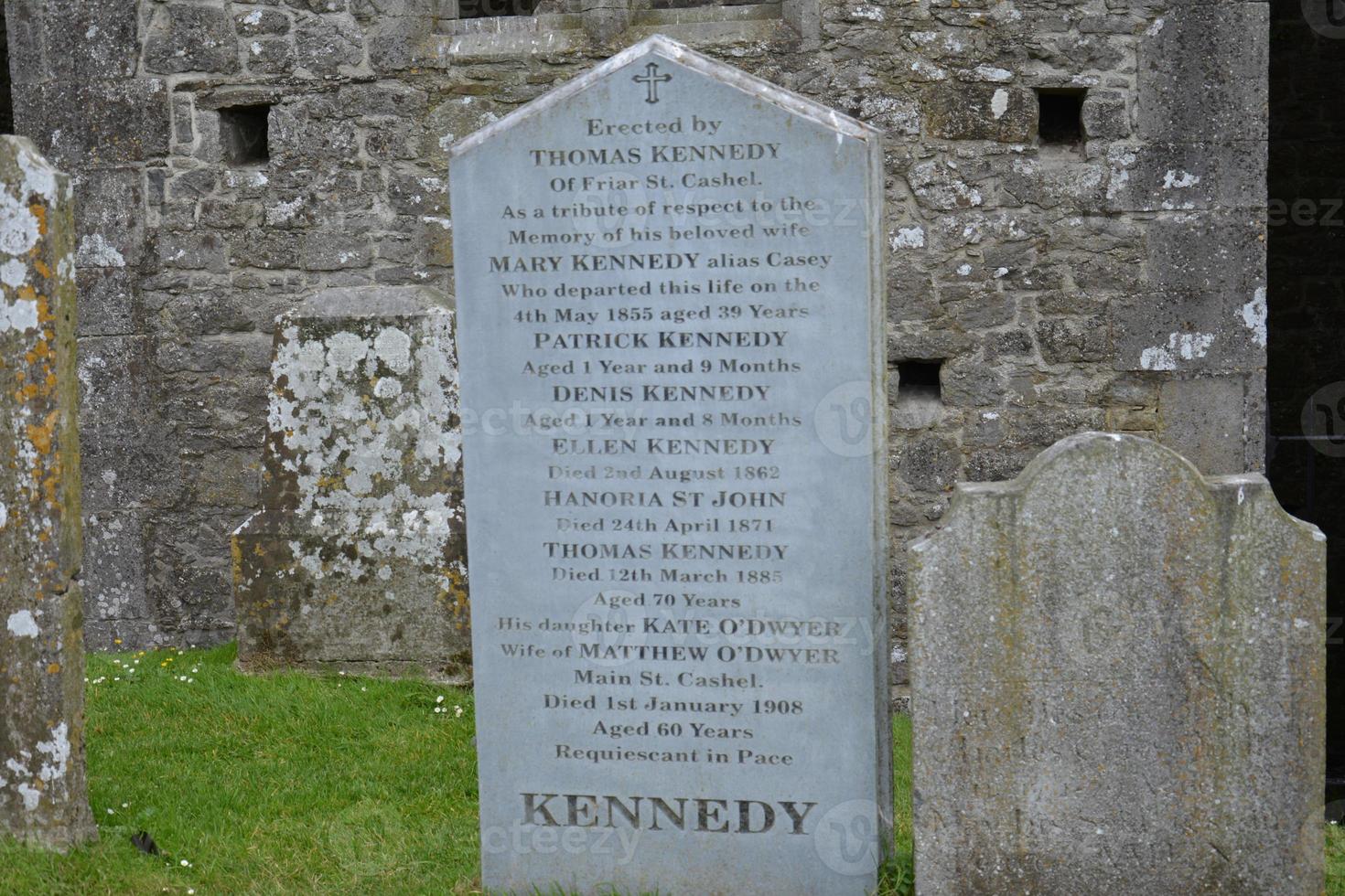 sten av cashel, slott på de kulle i tippare, irland foto