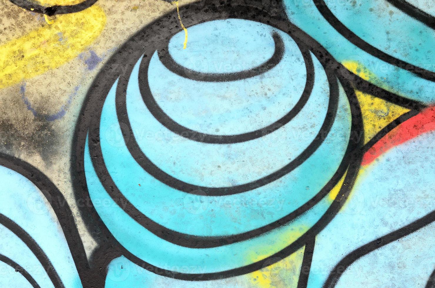 bakgrund bild med en graffiti mönster, som är applicerad till en betong vägg med aerosol målarfärger foto