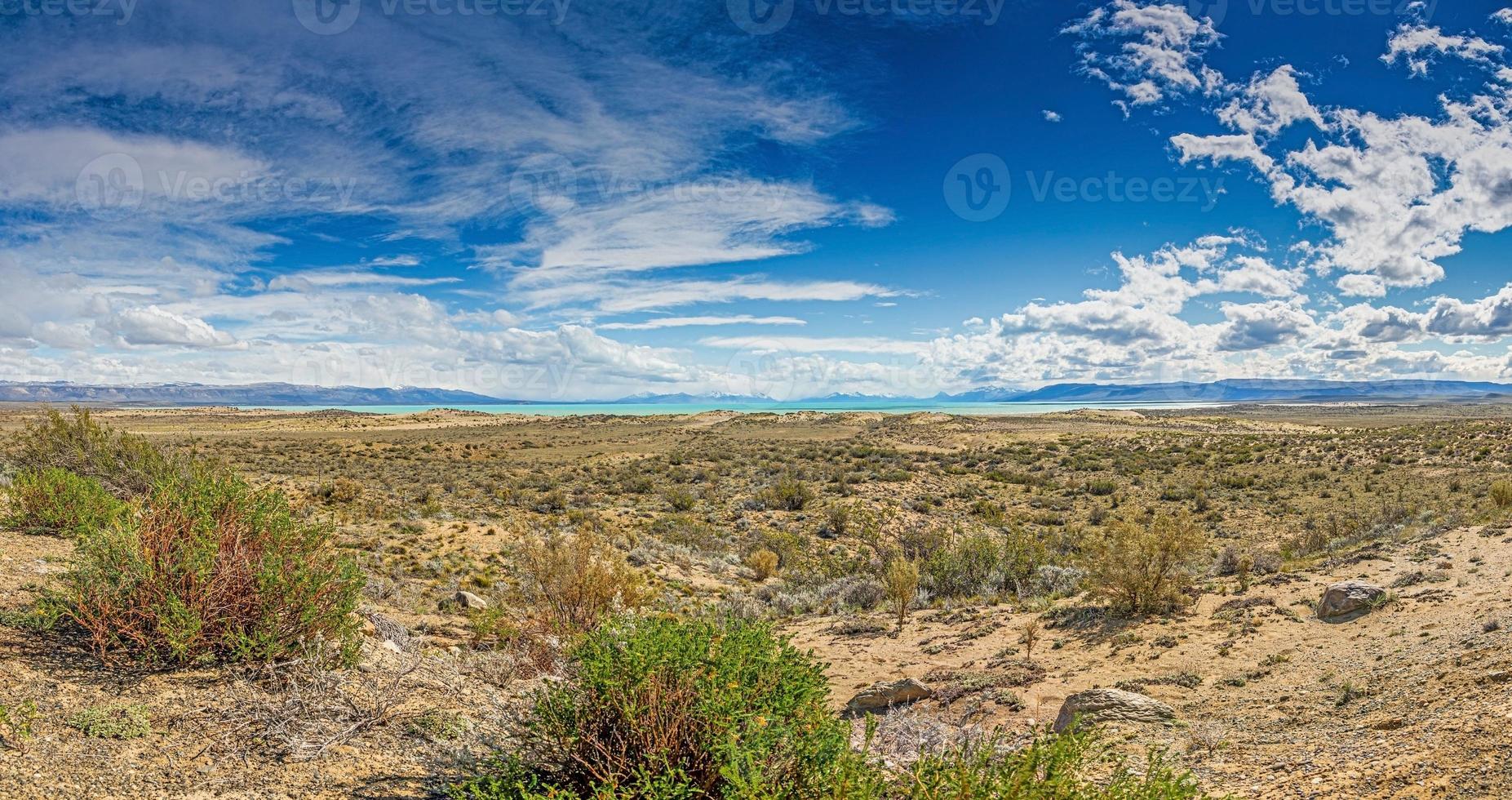 panorama- se över argentine stäpp nära lago argentino under de dag foto