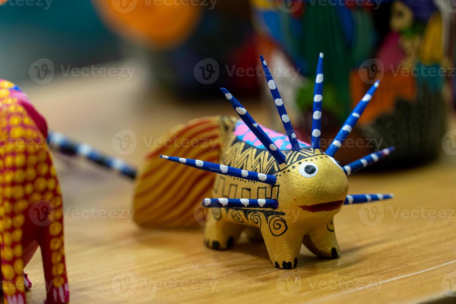 alebrije, färgrik mexikansk hantverk leksak, små fantasi djur- mexico foto