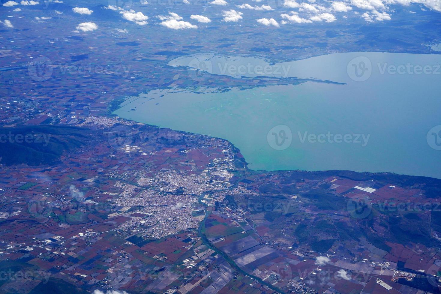 sjöar nära guadalajara jalisco antenn panorama landskap från flygplan foto