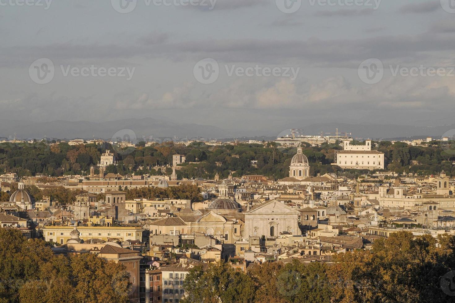 rom panorama på solnedgång från gianicolo foto