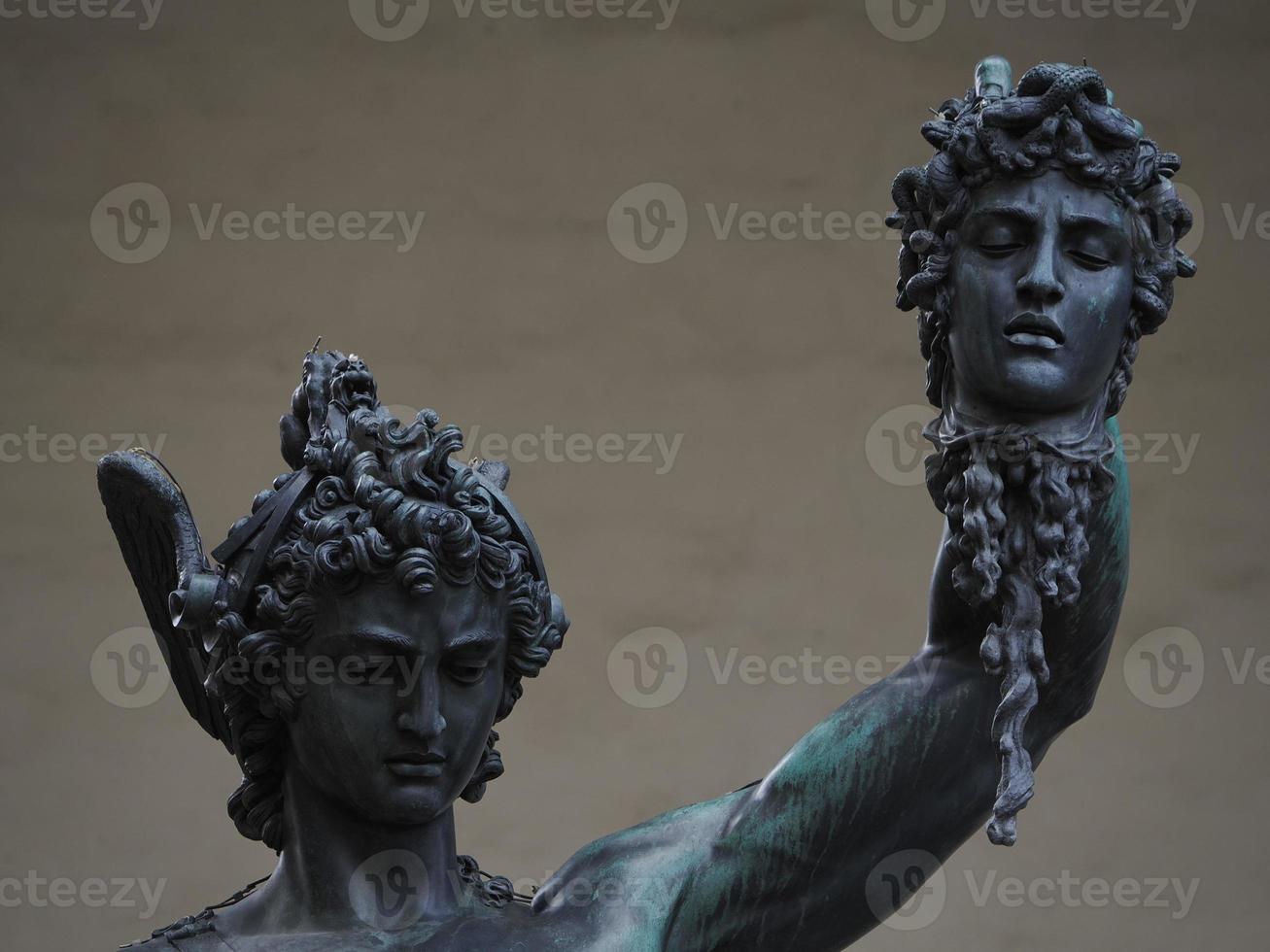 perseus cellini brons staty detalj foto