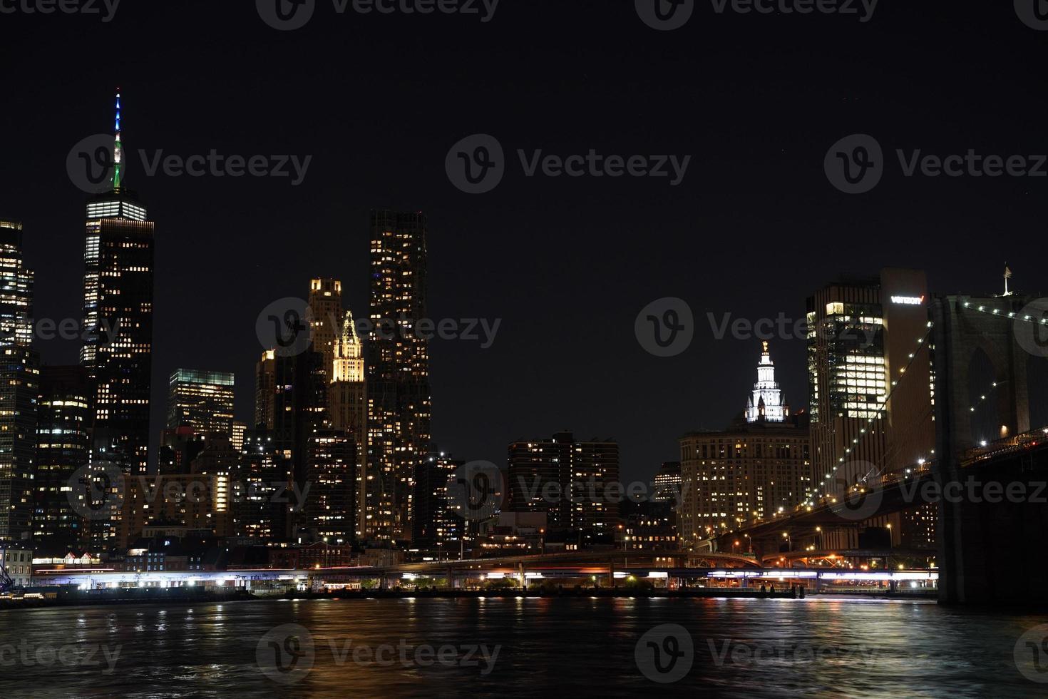 ny york stad natt se från dumbo foto