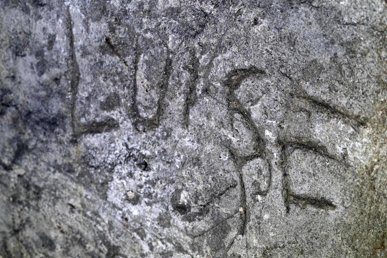 ercolano, Italien - februari 2 2020 - ercolano herculaneum gammal ruiner underjordisk utforskning foto