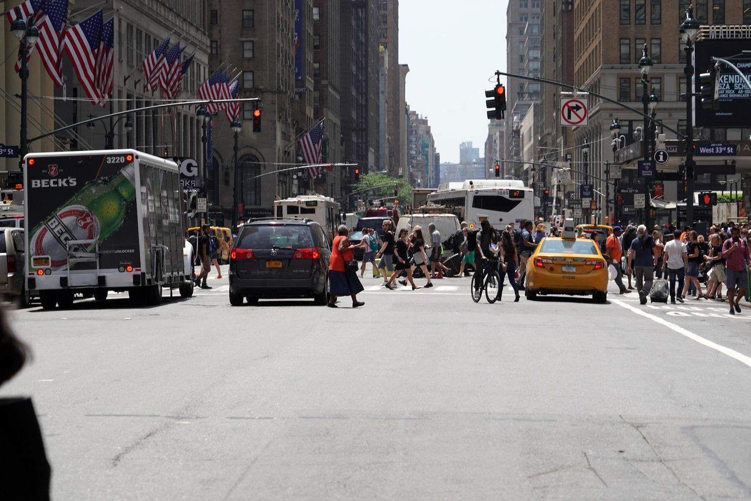 ny york, USA - Maj 25 2018 - gånger fyrkant full av människor foto