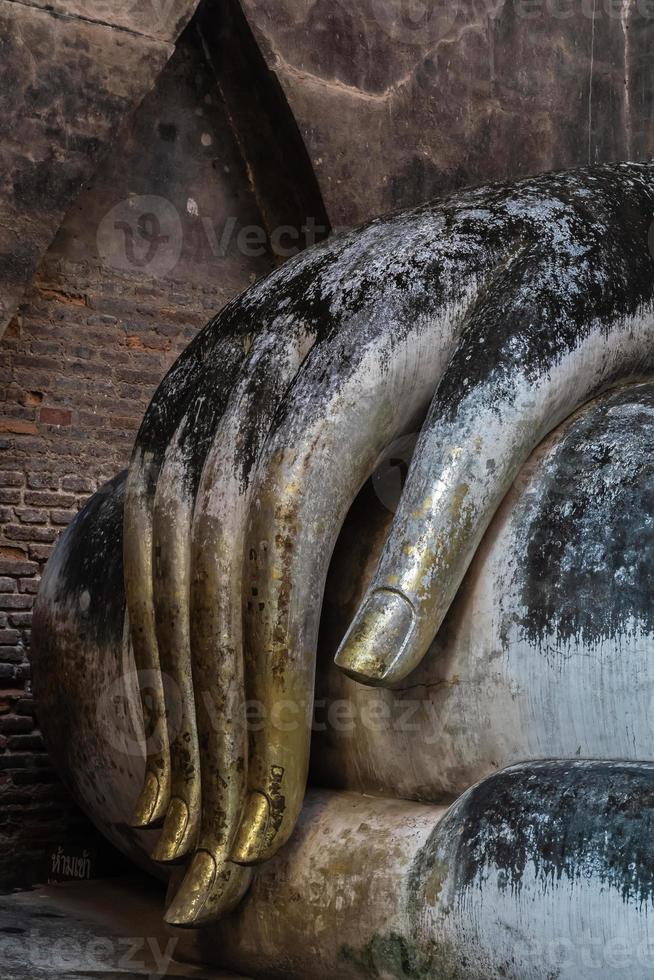 buddha staty i wat tempel skön tempel i de historisk parkera thailand foto