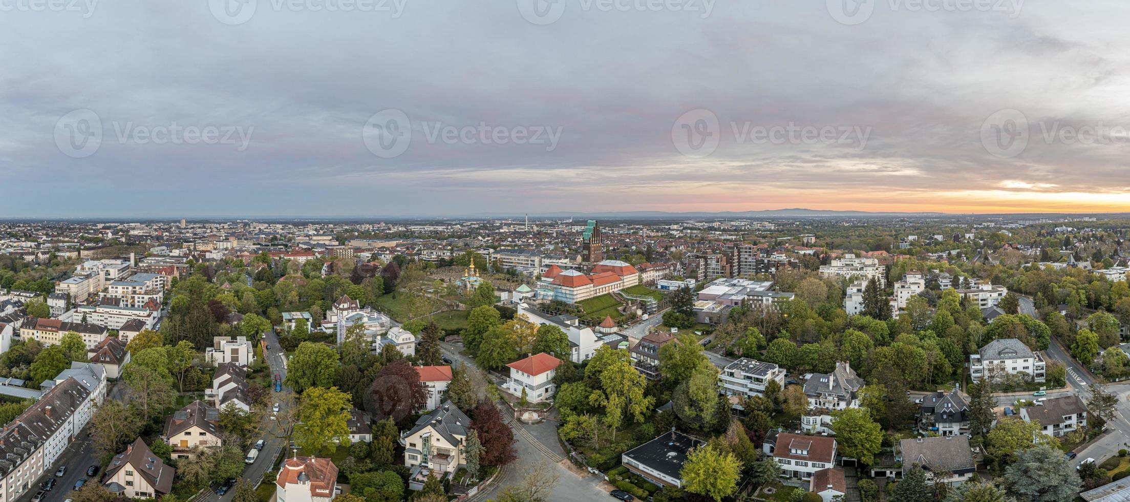 Drönare panorama av de hessian universitet stad darmstadt i Tyskland foto