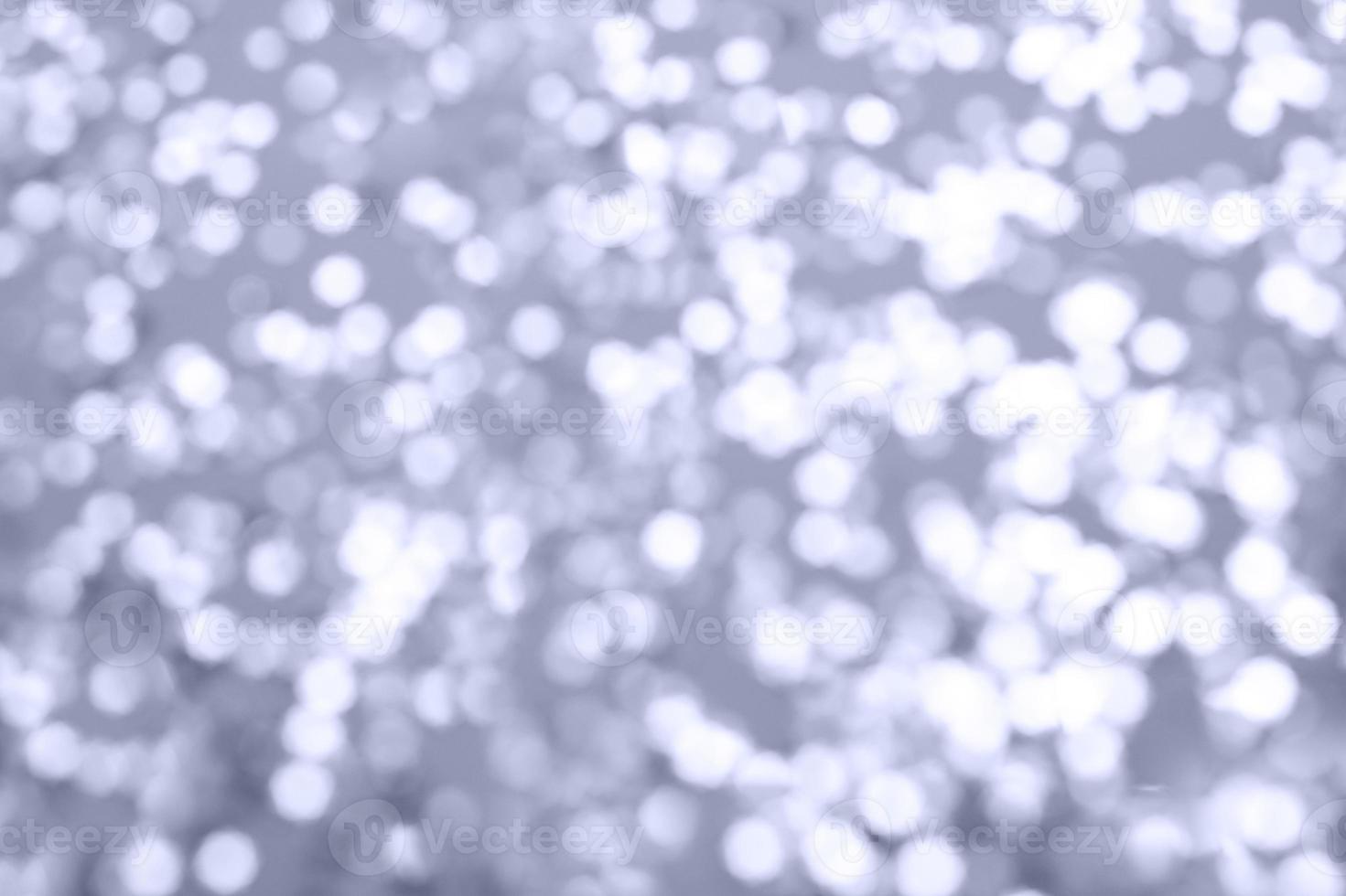 Flerfärgad pärlar på en lila bakgrund. festlig bakgrund för din projekt. foto