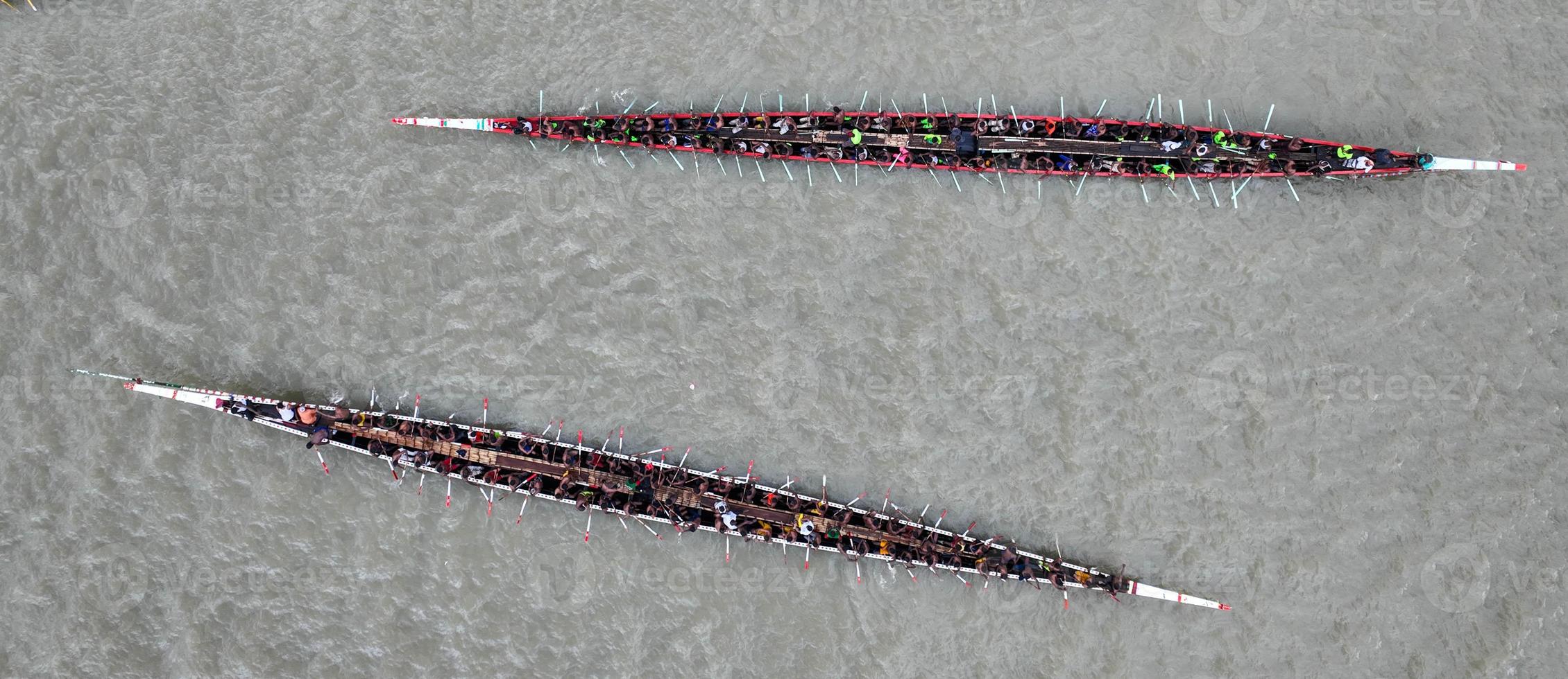 traditionell båt lopp i bangladesh foto