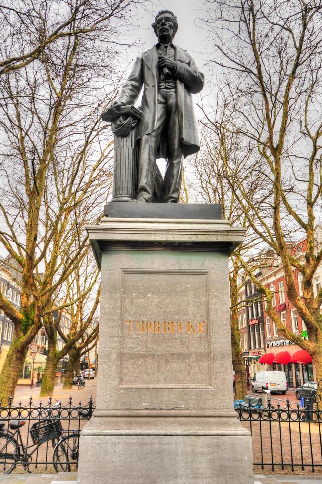 thorbecke staty i amsterdam foto