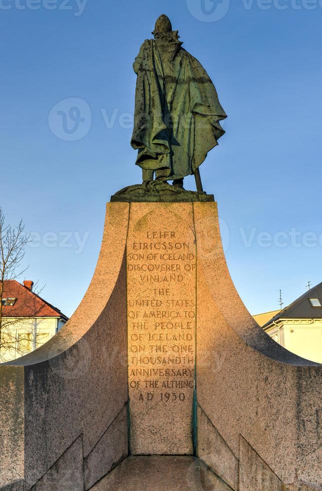 staty av leif eriksson i reykjavik, island foto