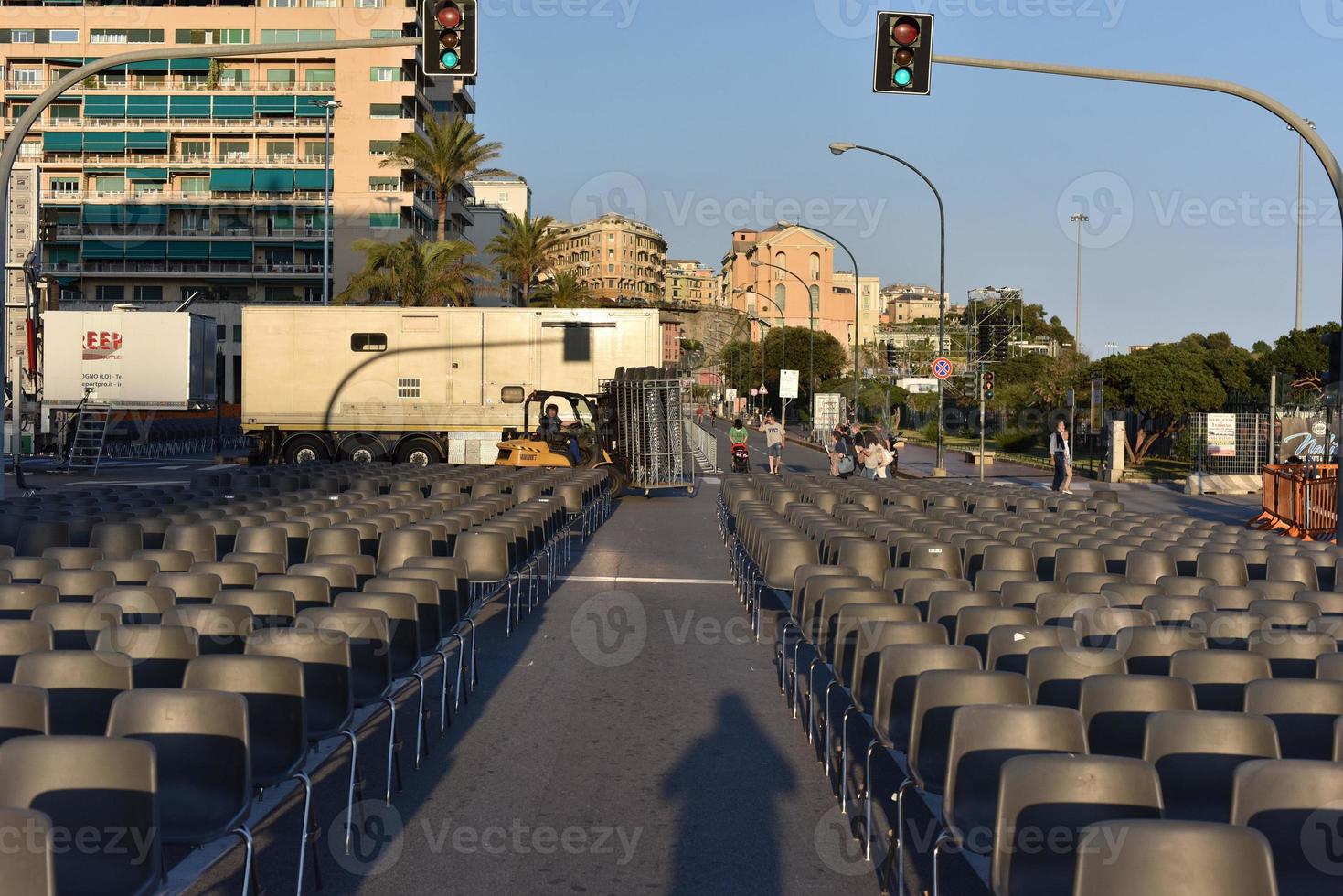 genova, Italien - Maj 26 2017 - förberedelse för påve francis massa i kennedy plats foto