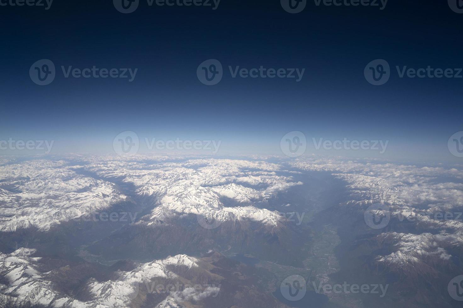 alps antenn se panorama landskap från flygplan foto