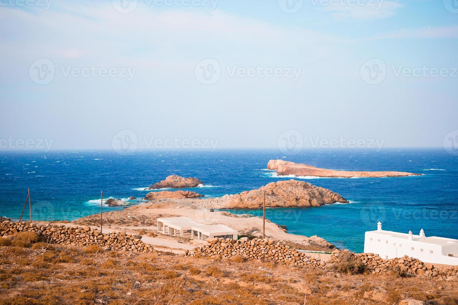 skön landskap med hav se, mykonos ö, grekland foto