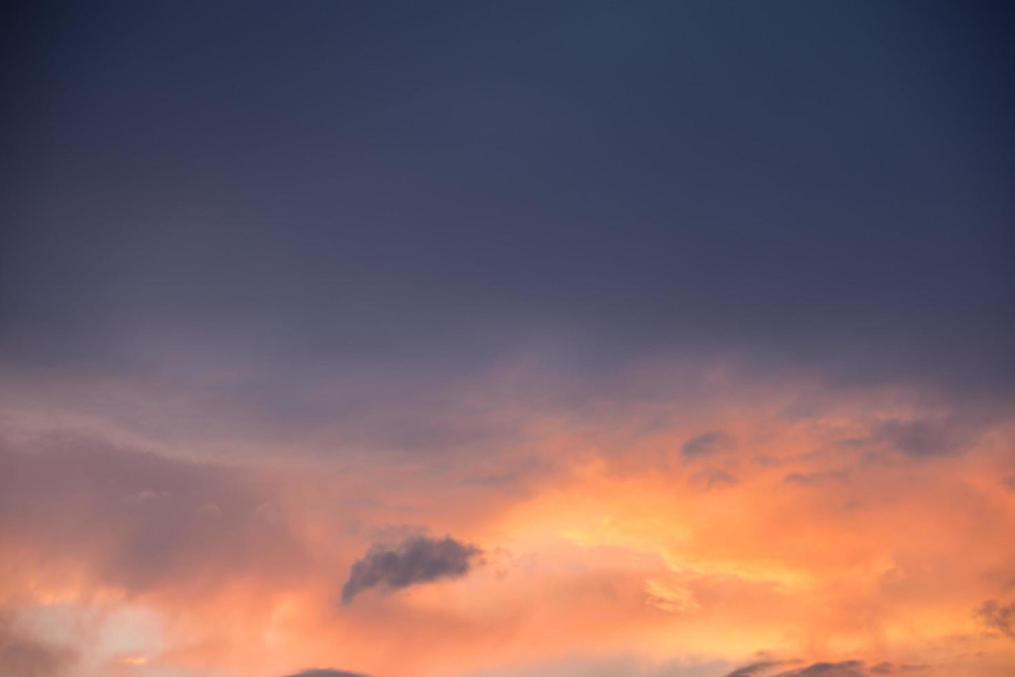 himmel vid solnedgången foto