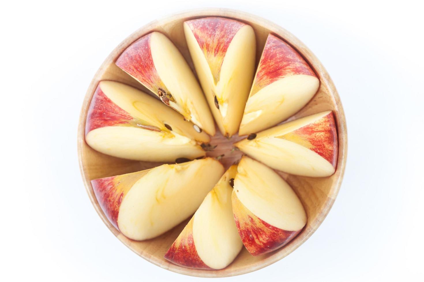 ovanifrån av ett skivat äpple i en skål foto