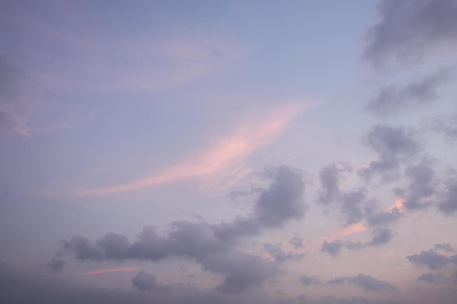 himlen vid solnedgången foto