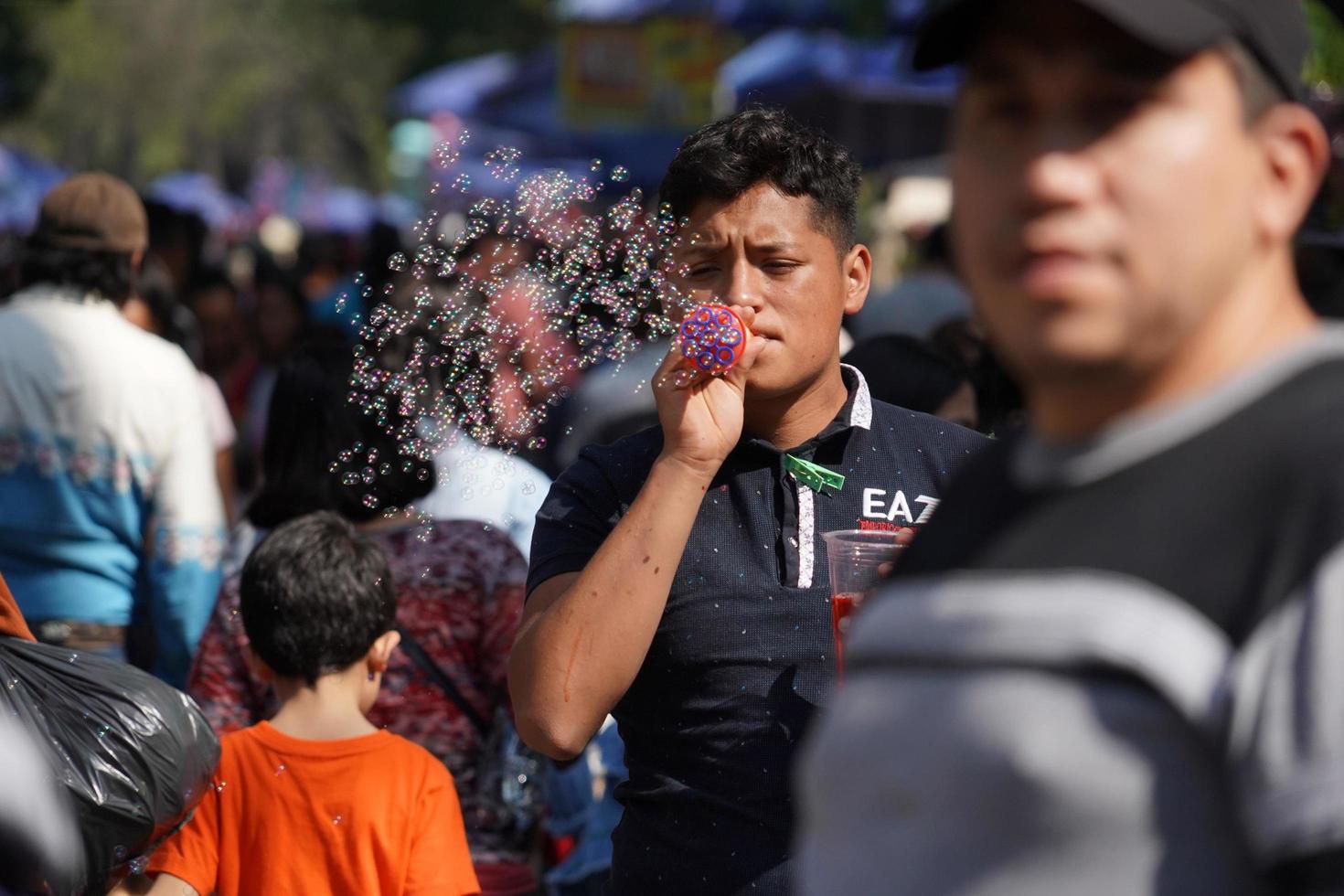 mexico stad, februari 3 2019 - stad parkera chapultepec fullt med folk av människor på söndag foto