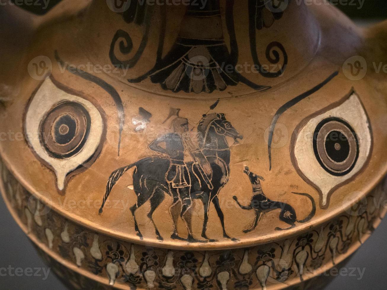 etruskisk svart målad figur krukmakeri kopp foto
