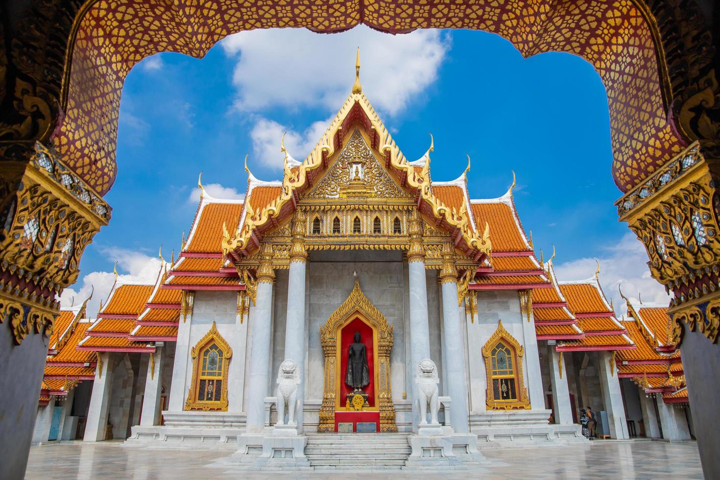 bangokok, thailand, 2020 - wat benchamabophit, dusit wanaram foto