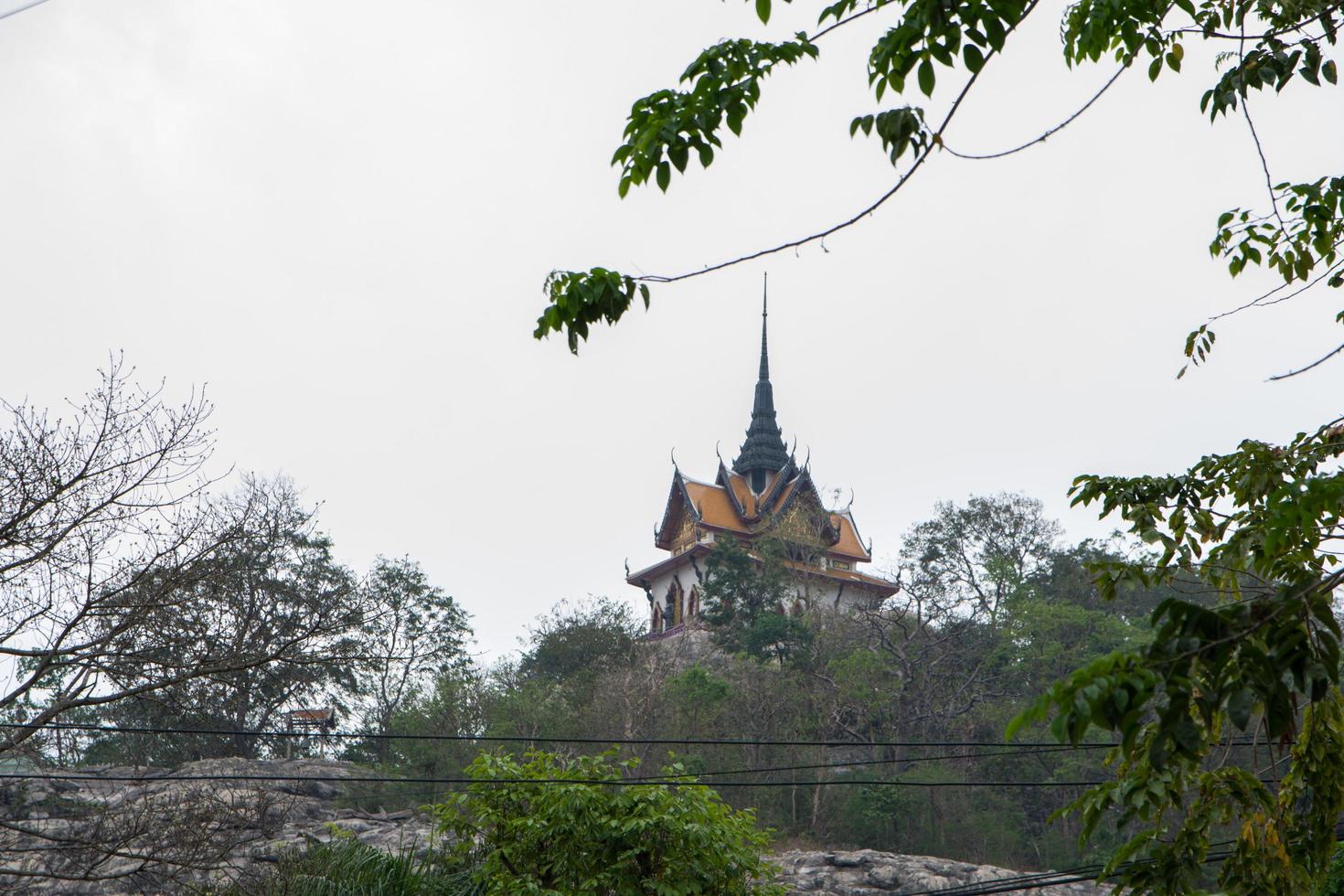 byggnader av wat phra phutthachai foto