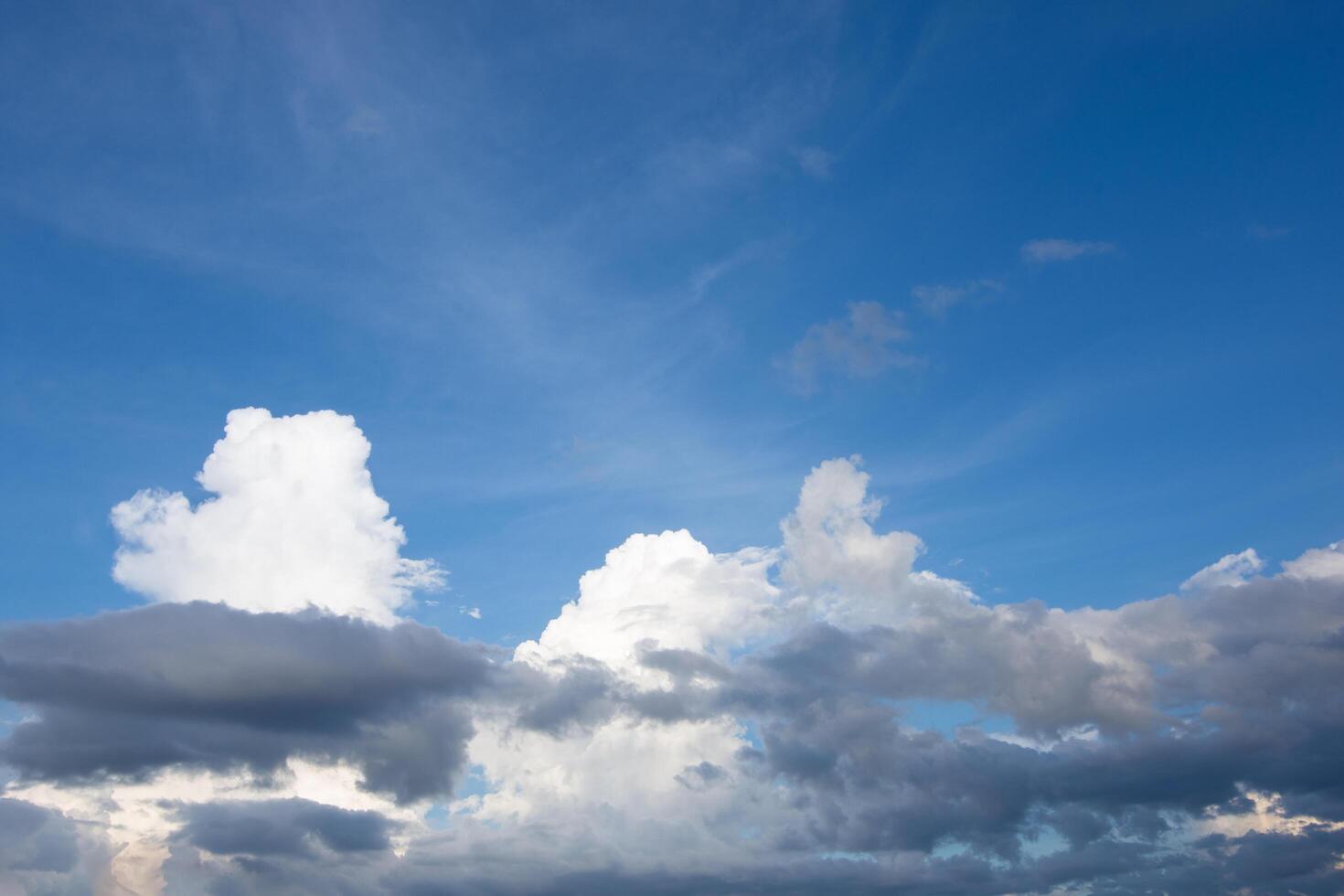 moln på himlen foto