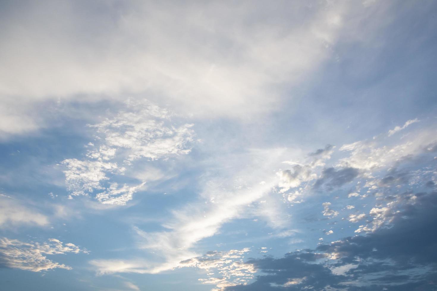 moln på himlen foto