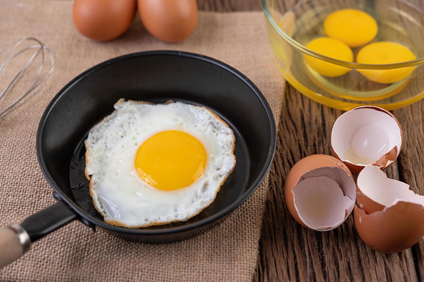 stekt ägg frukost foto