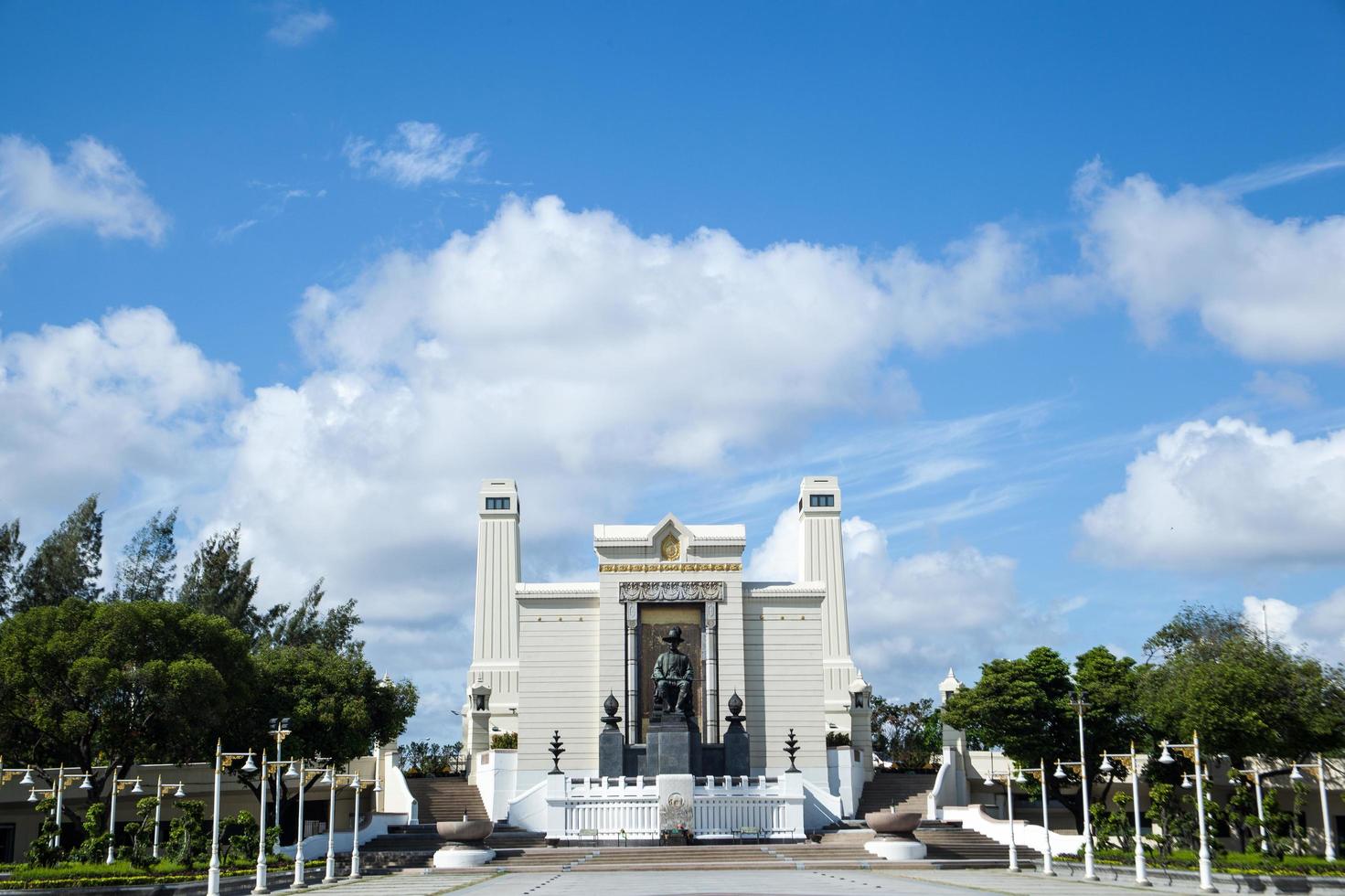 king rama 1 monument foto