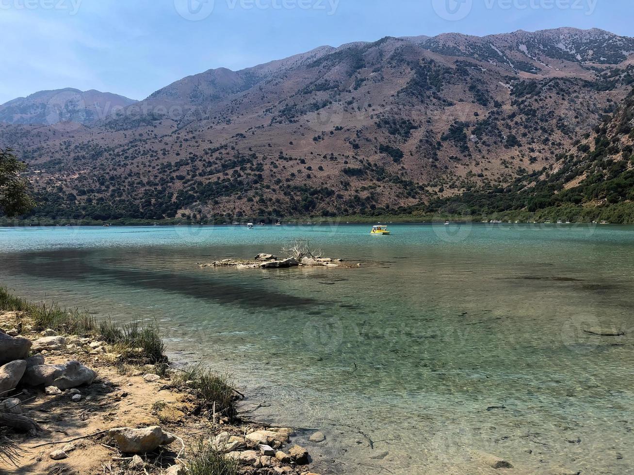 en skön kournas sjö i crete grekland 3 foto