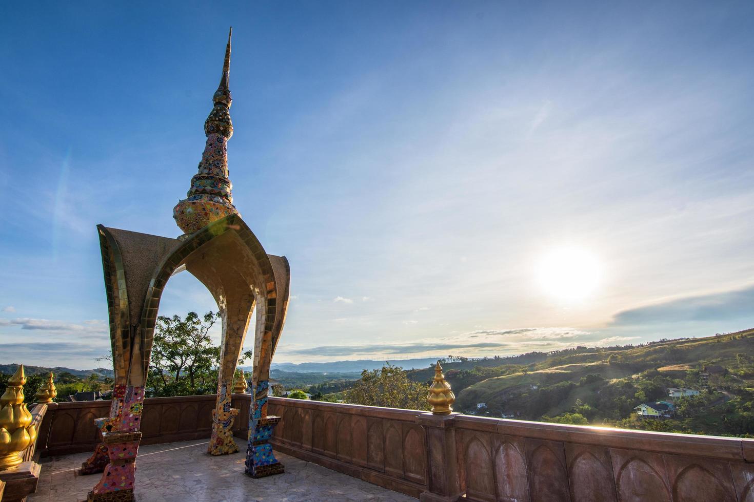 byggnad vid wat phra som pha son kaeo foto